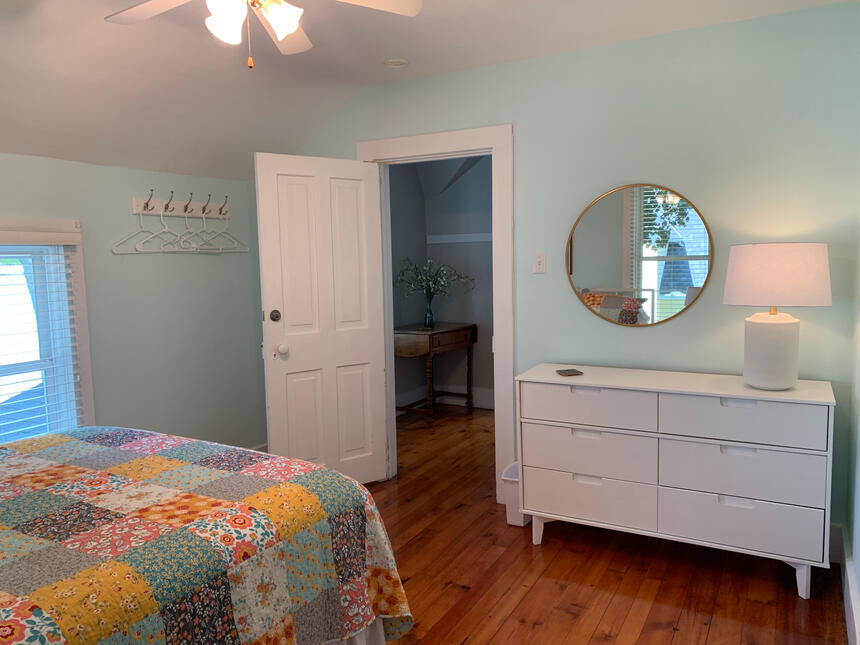 2nd flr front queen bedroom